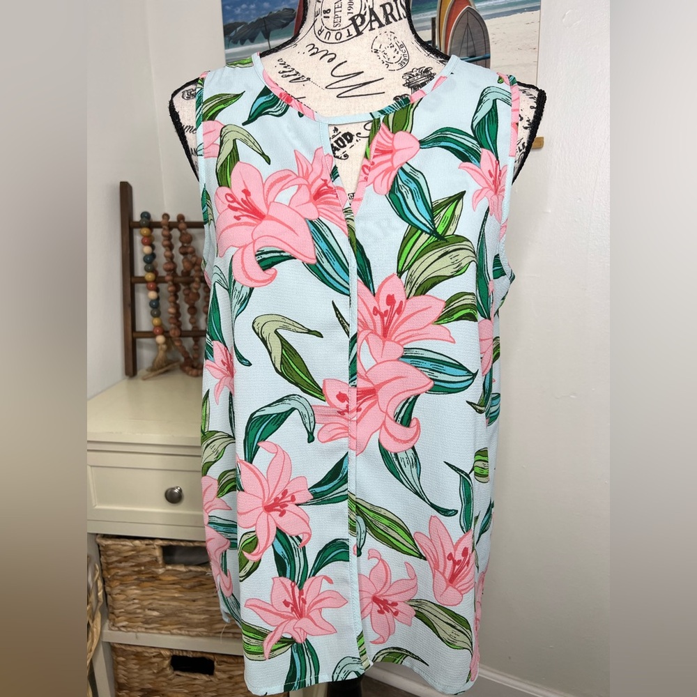 Brand New- C & E Floral Top